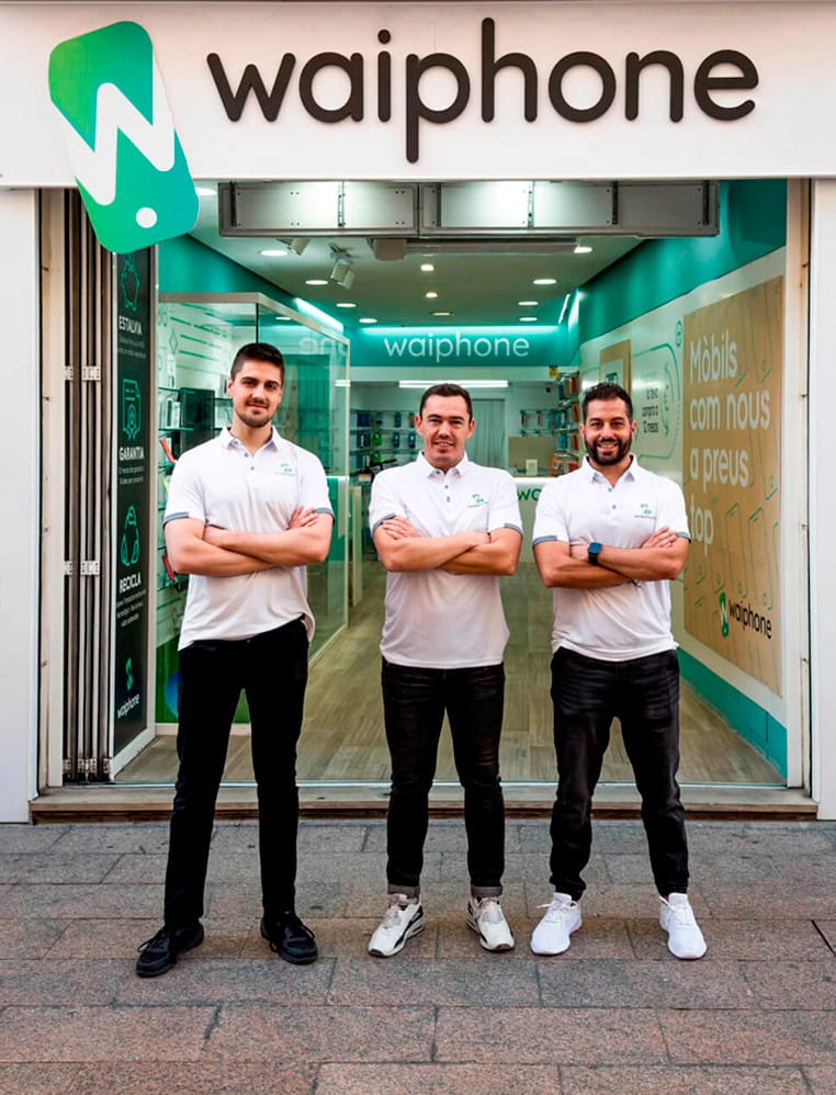 El exitoso equipo de Waiphone en Lleida, caso de éxito en diseño web y servicios digitales.
